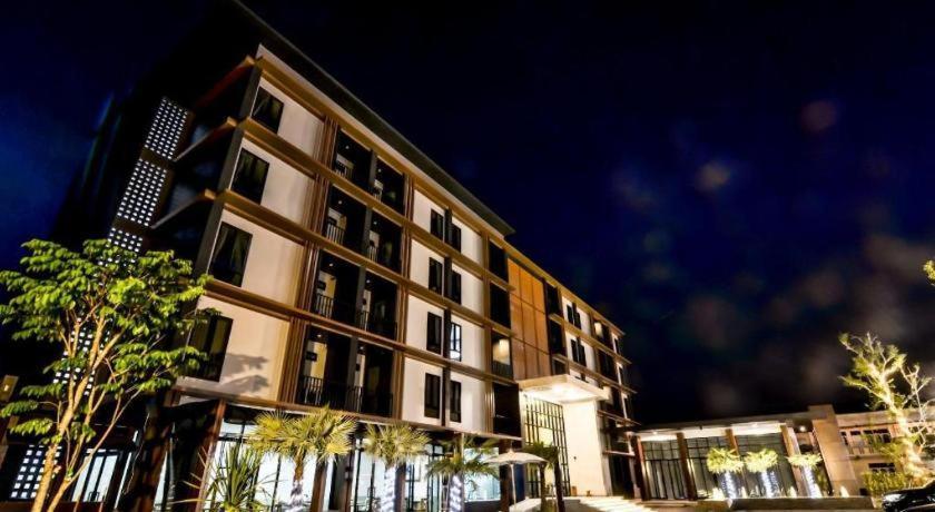 Boondara Boutique Hotel Nakhon Phanom Esterno foto